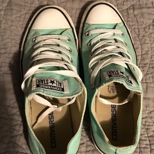 Mint green low top converse